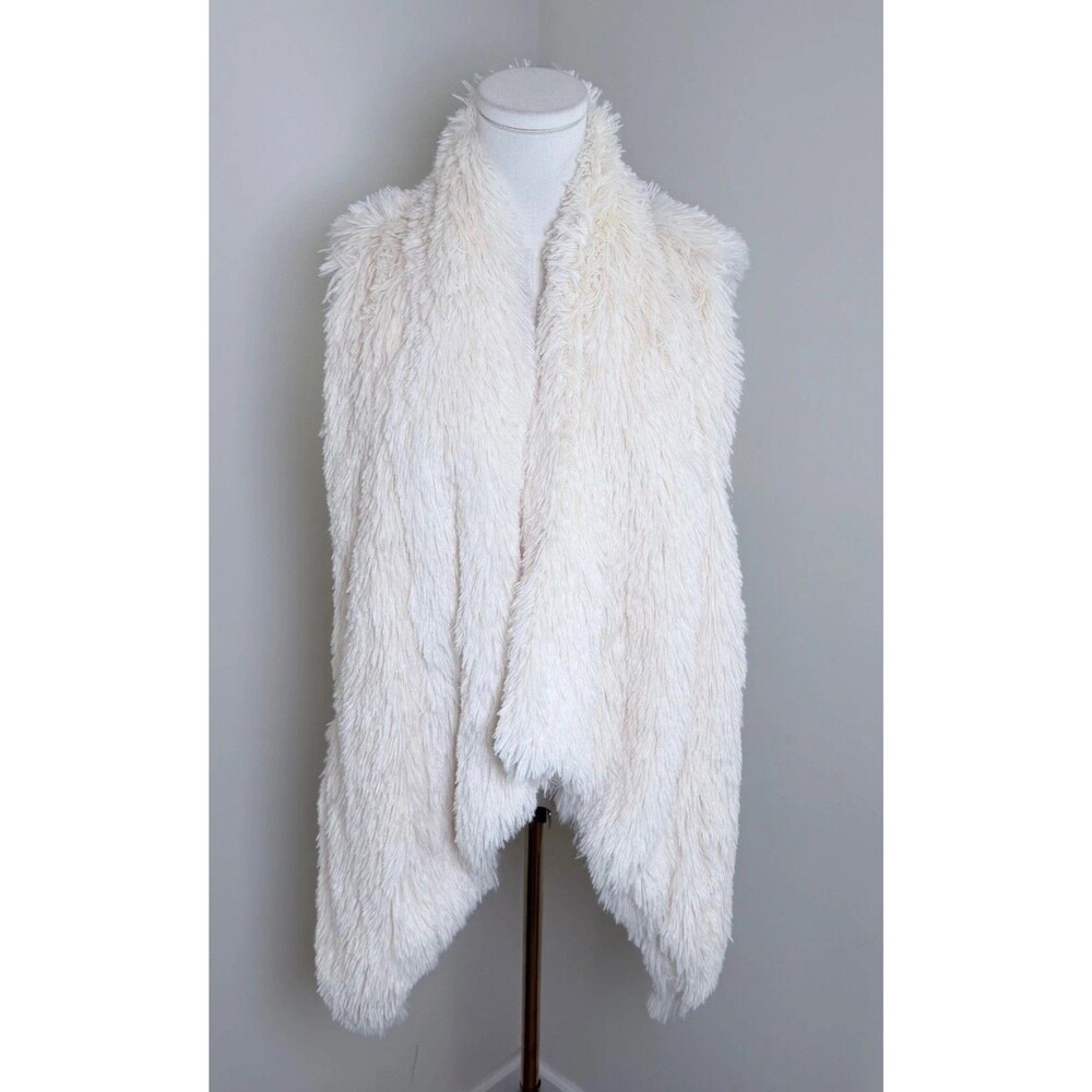 NWT Democracy Womens M Cream Ivory Faux Fur Vest Shaggy Hippie Boho Lined Pkts
